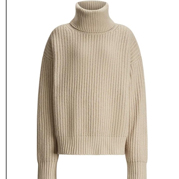 New with tags - JOSEPH Pearl Sweater- soft wool (size L) - Picture 3 of 12